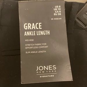 Jones New York, Black Ankle Pants, Size 6
